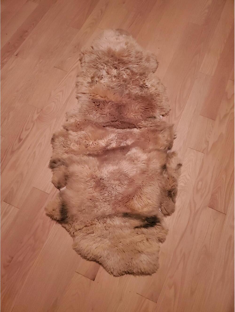 Eagle Wools Natural Sheepskin Rug / Hide Throw